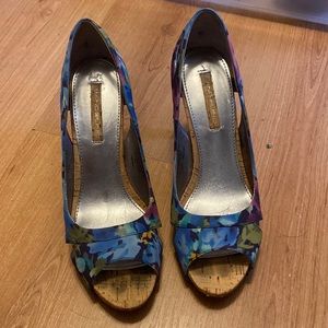 ❣️sold❣️ Beautiful floral coloured heel